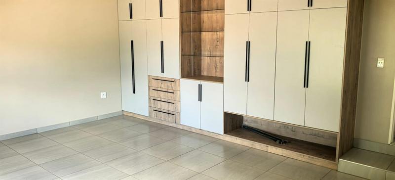 4 Bedroom Property for Sale in Buffelspoort North West